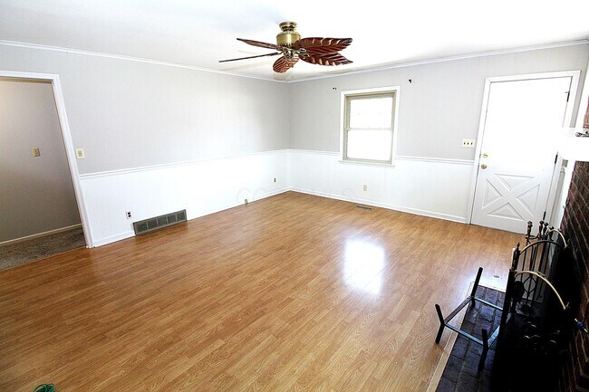 Building Photo - 4777 Nugent Dr