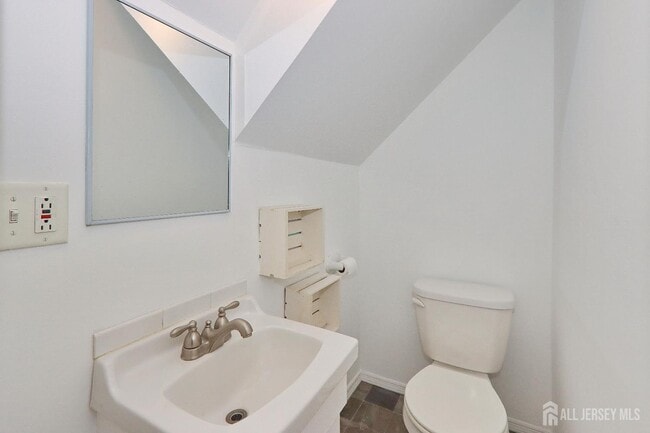 Building Photo - 2 Mohawk Dr