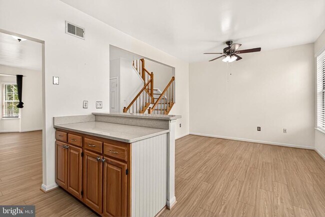 Building Photo - 14637 Stream Pond Dr