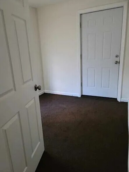 Bdrm 3 - 969 Maplewood Ave