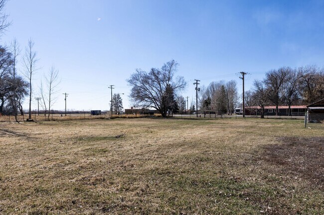 Building Photo - Cozy 4 Bedroom Home on large plot of land in Parker