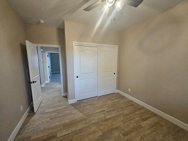 Building Photo - 3 Bedroom Home in Desert Lakes on the Golf Course