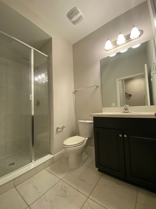 Building Photo - 2408 Lobelia Dr