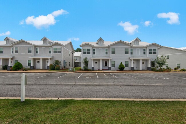 Building Photo - 384 Date Palm Ln