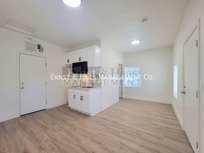 Building Photo - Brand New Cottage Studio Tiny Home! Great ...