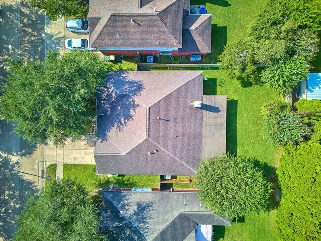 Building Photo - 820 Portsmouth Dr