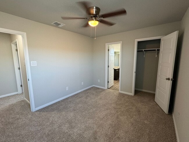 Building Photo - Luxury 3/2.5 2 Story Townhouse in NBTX