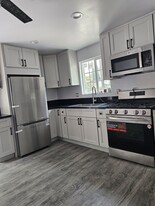 Building Photo - 14018 Runnymede St