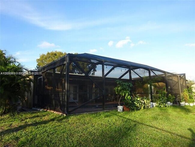 Building Photo - 9240 SW 56th St