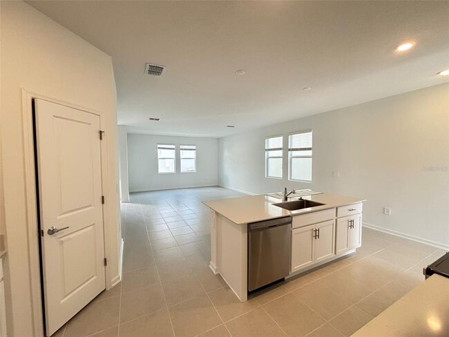 Building Photo - 2026 Rider Rain Ln