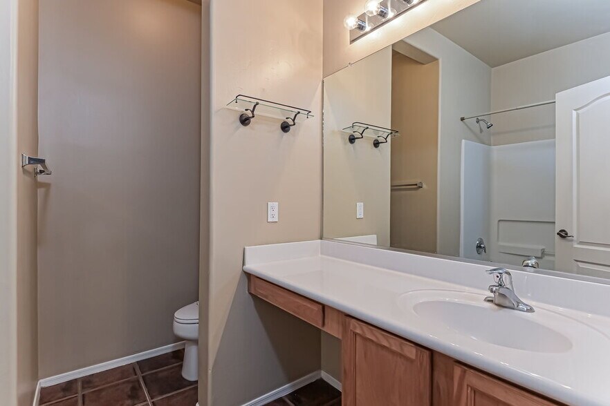 Building Photo - 7450 W Balcony Bay Dr