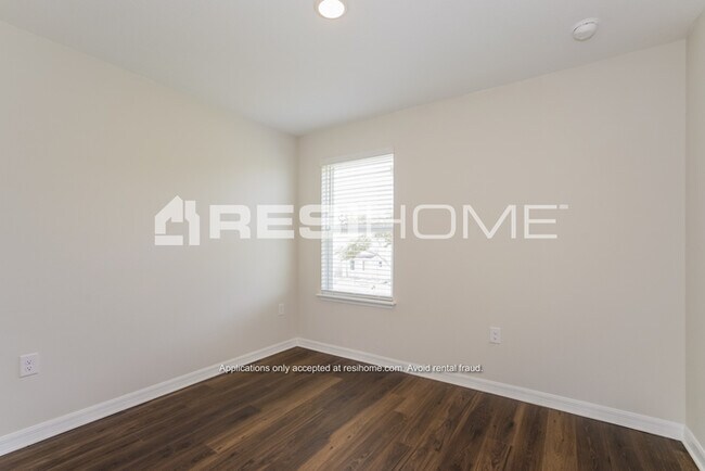 Building Photo - 8148 Arrow Wood Lp