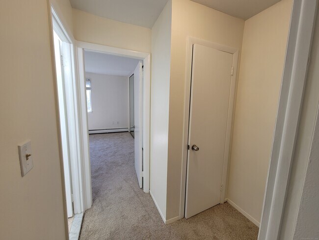 Building Photo - 48 Sutton Pl