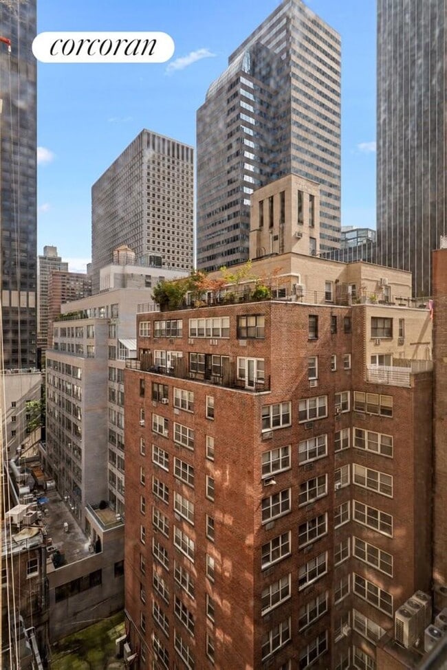 Building Photo - 140 E 56th St