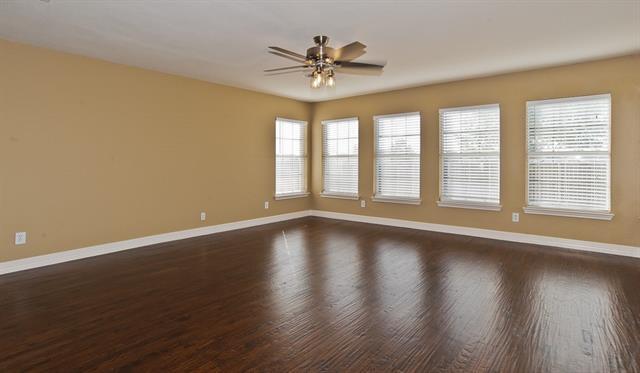 Building Photo - 318 Kissimmee Dr