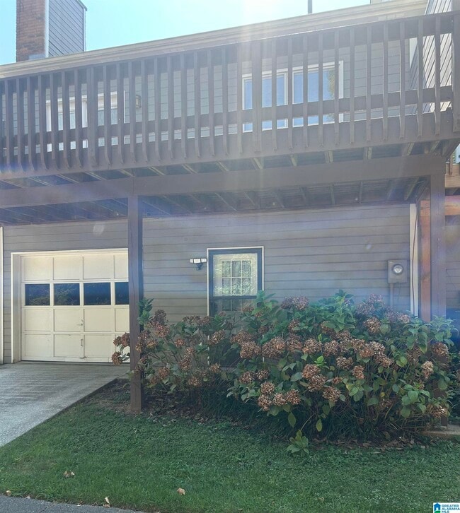 Building Photo - 2212 Ascot Ln