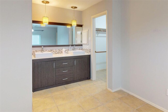 Building Photo - 4838 Ingleside Ct