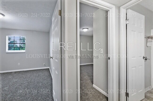 Building Photo - 3105 Fordhaven Rd