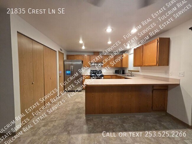 Building Photo - 21835 Crest Ln SE