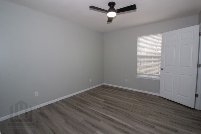 Building Photo - 21726 Lindsay Ln