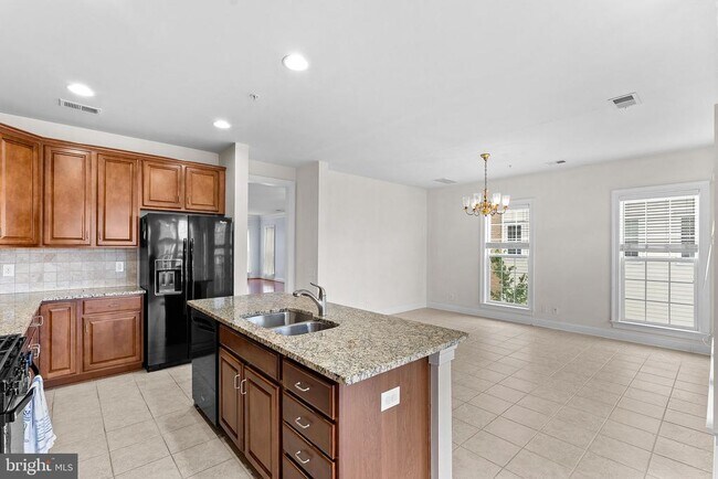 Building Photo - 42788 Lauder Terrace