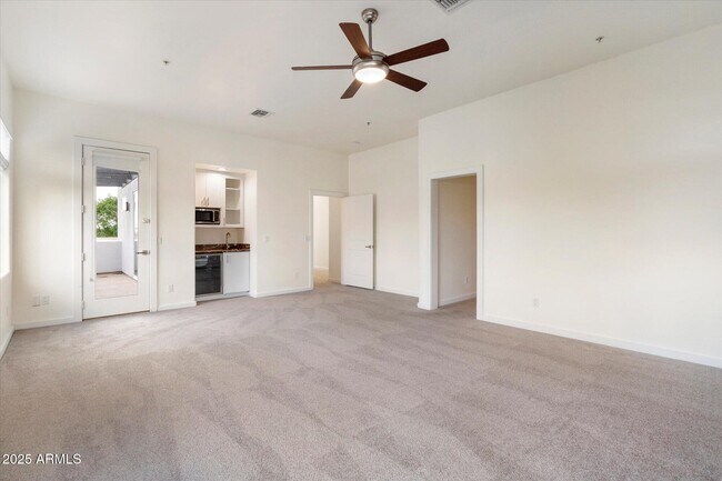 Building Photo - 7613 E Vía Del Reposo