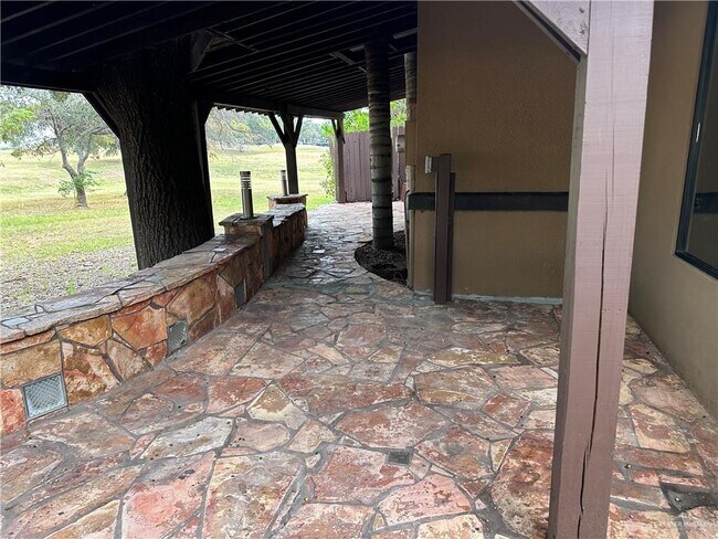 Building Photo - 42 Colorado Ct