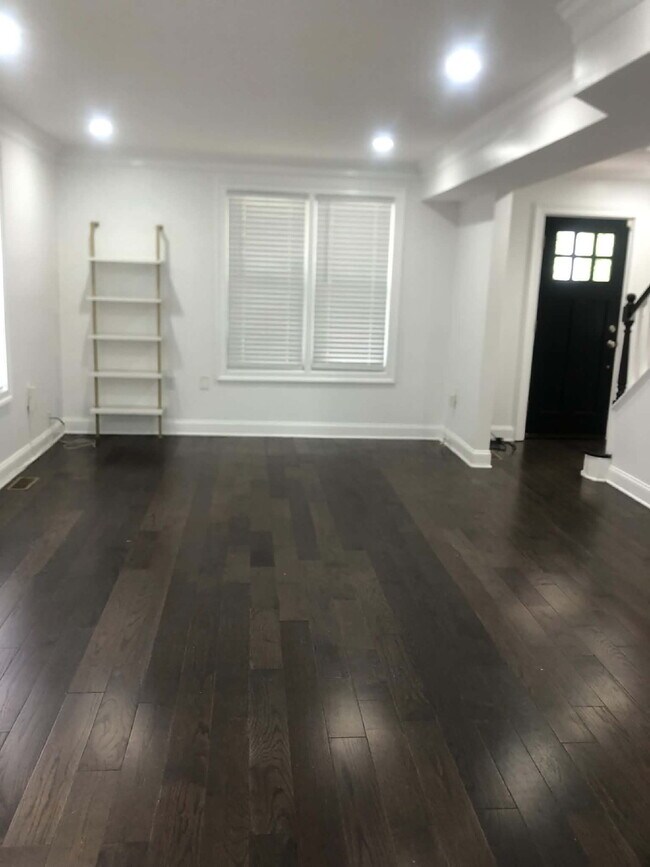 Building Photo - Newly Renovated 3BR/2.5BA Home in NE DC – Move-In Ready!