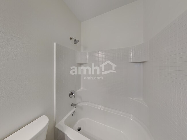 Building Photo - 19232 18th Ave Ct E