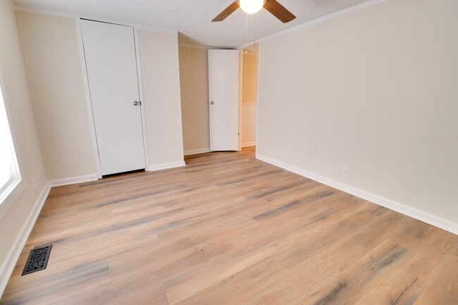 Building Photo - 1022 Bridgetown Ct