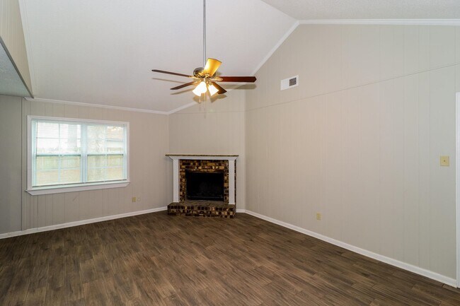 Building Photo - 7135 Hillshire Dr