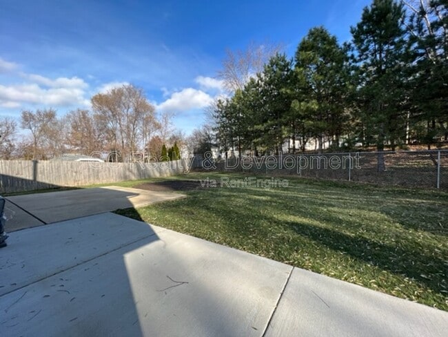 Building Photo - 12 Wild Rose Ct