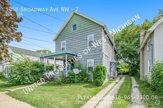 Building Photo - Available Now | 2 Bedroom 1 Bathroom in th...