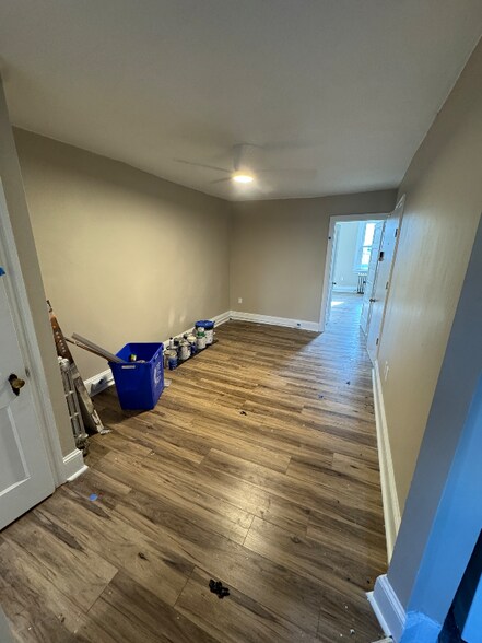 Building Photo - 905-909 Christian St