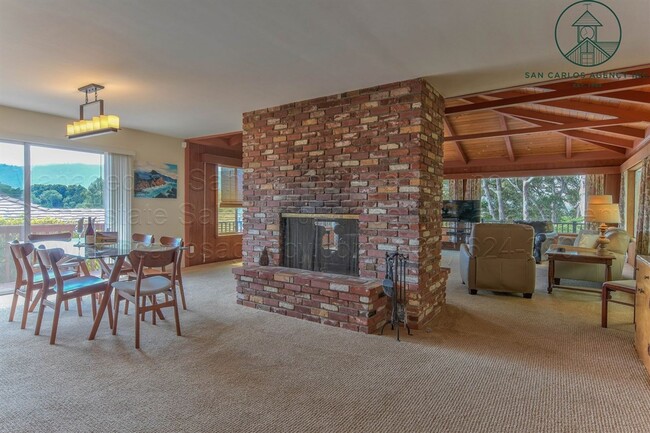 Building Photo - 2 Bedroom Carmel Home with Views of Point Lobos