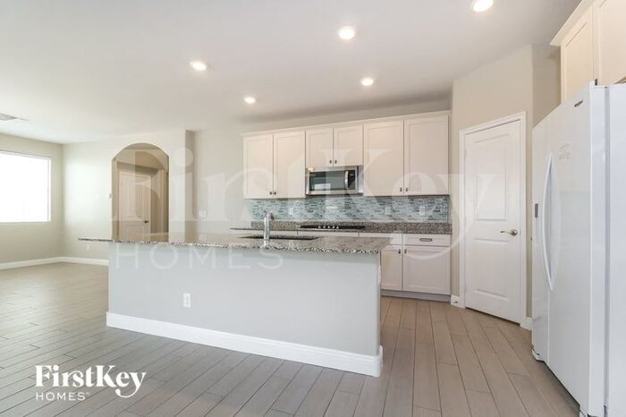 Building Photo - 11460 S Orion Dr