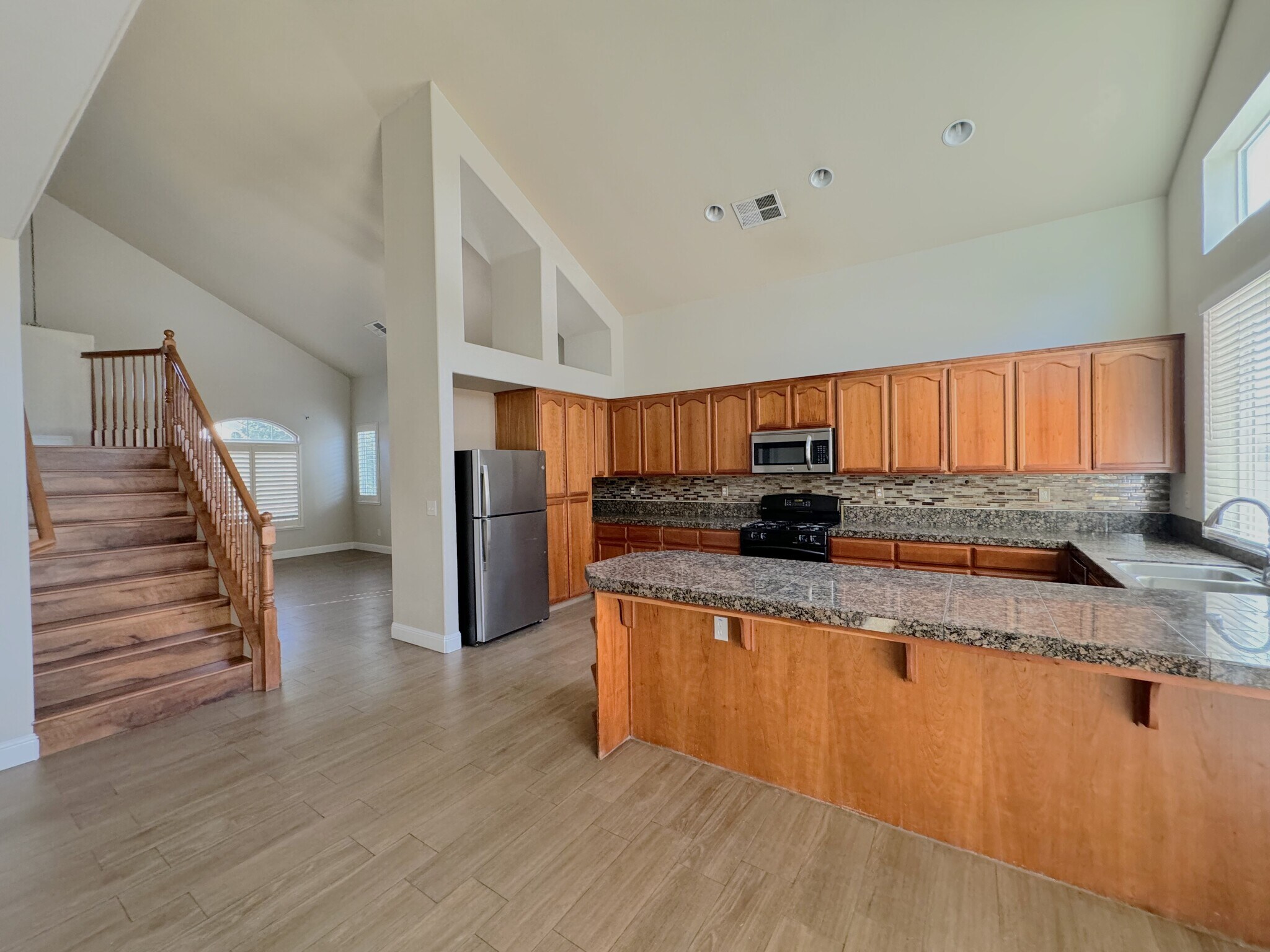 Building Photo - 4629 Stern Dr