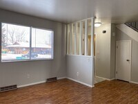 Building Photo - Cozy 3 Bed/1.5 Bath Duplex with Fenced Yard and 1 Car Garage