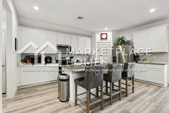 Building Photo - 3839 Hordley Ter Trl