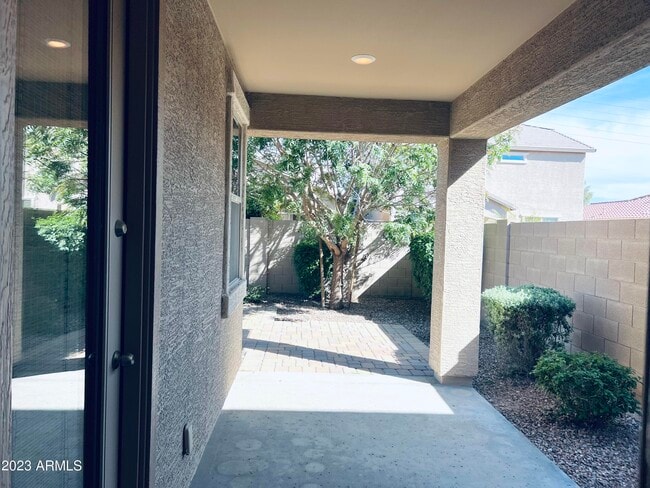 Building Photo - 3273 S Miller Dr