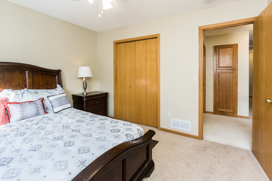 Building Photo - 6382 13th St N