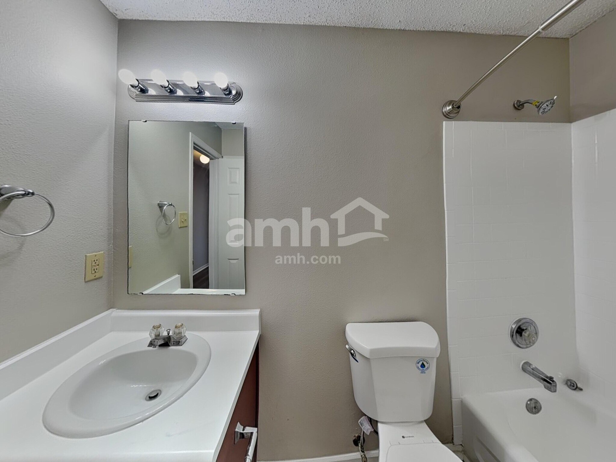 Building Photo - 6860 Maywood Cir