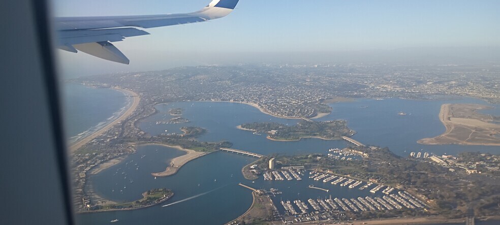 Building Photo - 1855 Diamond St