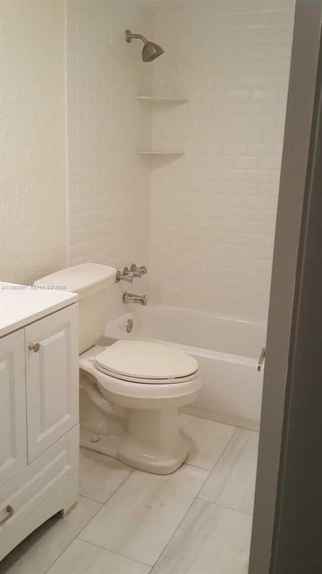 Building Photo - 265 SW 7th St