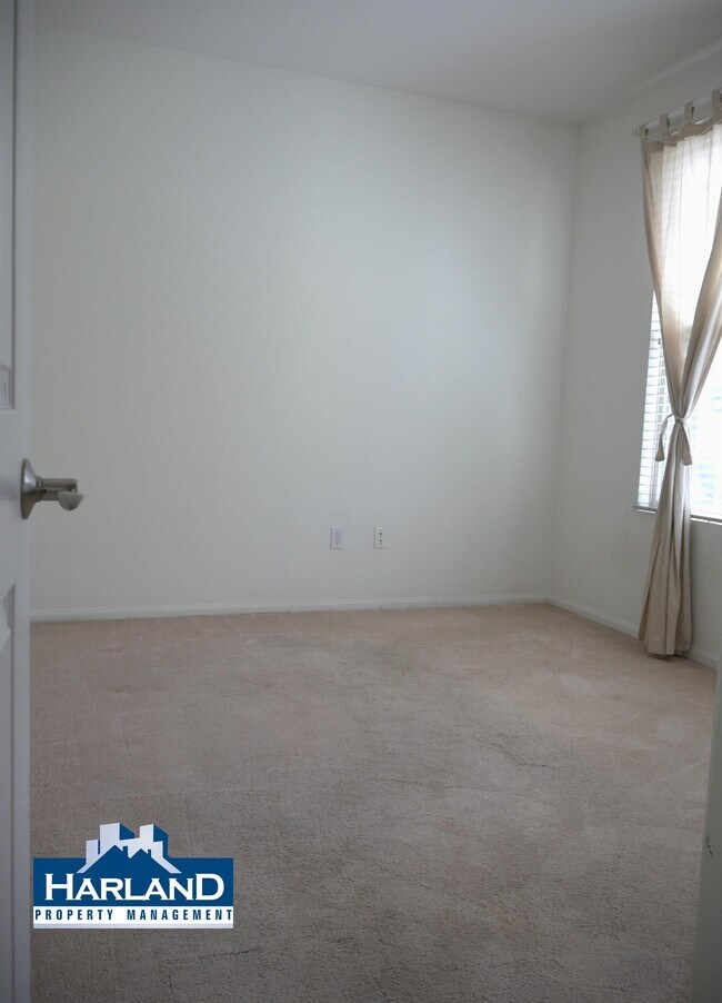 Building Photo - 9218 Piantino Way