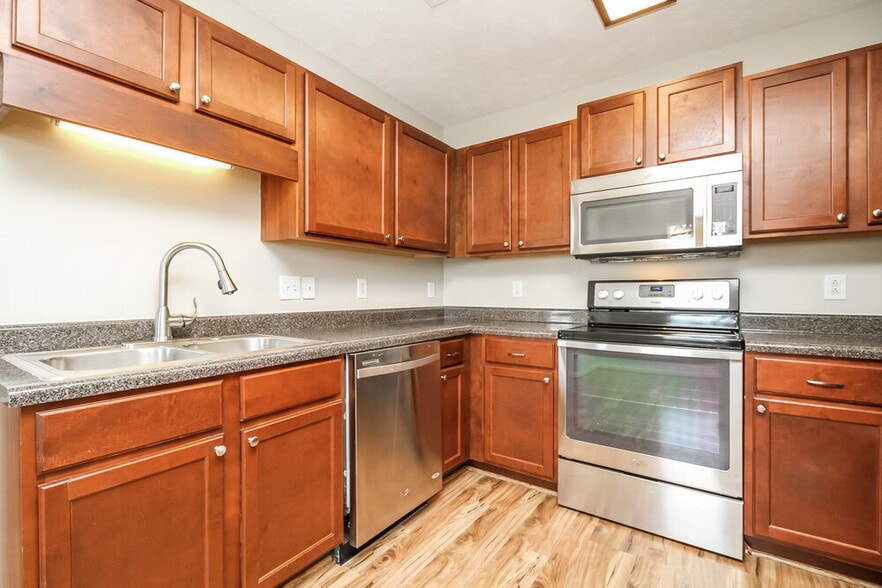 Building Photo - 2652 Apostle Ln