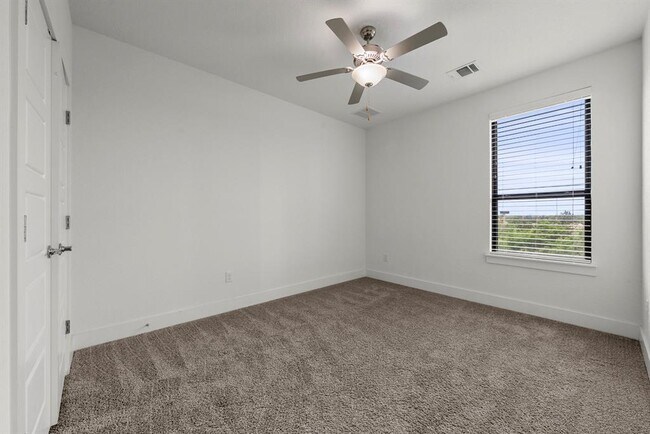 Building Photo - 12317 Maypole Bend