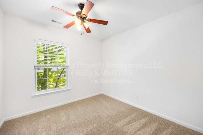 Building Photo - 3053 Summerfield Ridge Ln