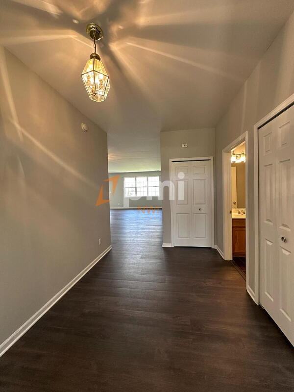 Building Photo - 1209 Lily Ln