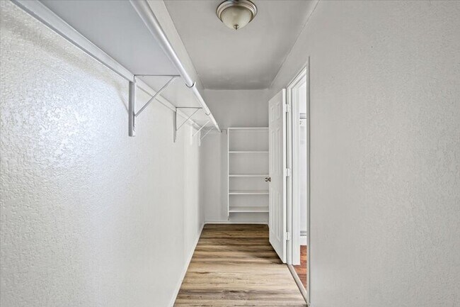 Building Photo - 17912 Aleppo Pine